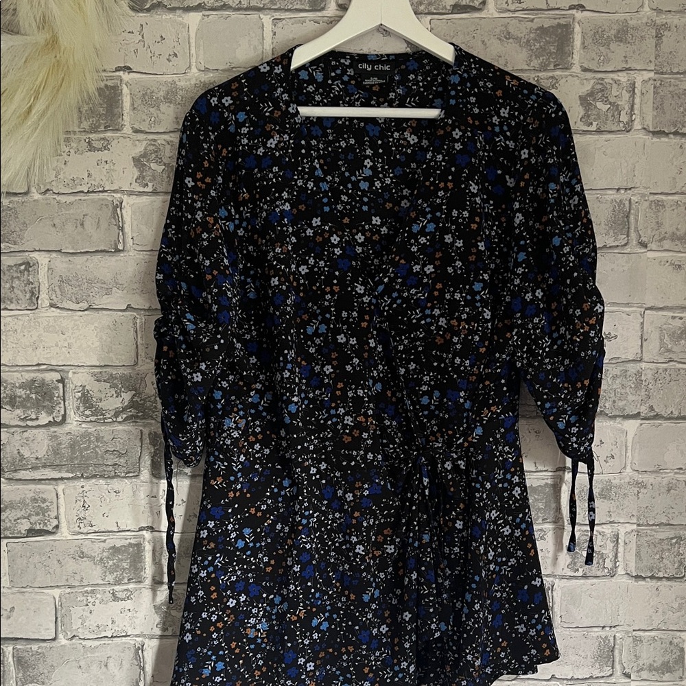 City Chic Women's Floral Blouse - Black, Blue, and White